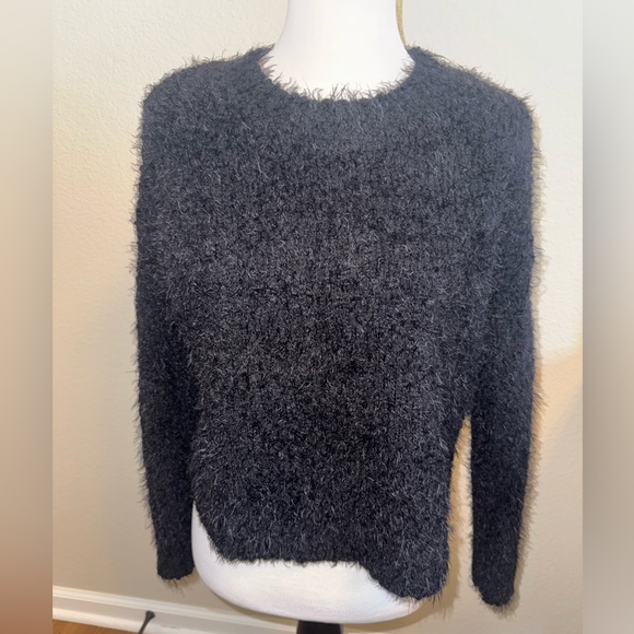 Show Me Your Mumu Cropped Varsity Sweater Knubby Knit Black Fuzzy Size XS - Picture 1 of 6